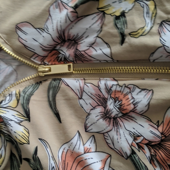 Street wear society size s Floral Jumpsuit. - Picture 5 of 5